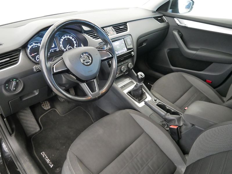 Škoda Octavia - fotka 5 z 6