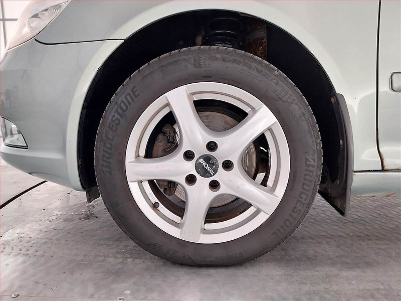 Škoda Octavia (2010) 2.0 TDI, 4X4, Tempomat - fotka 14 z 19