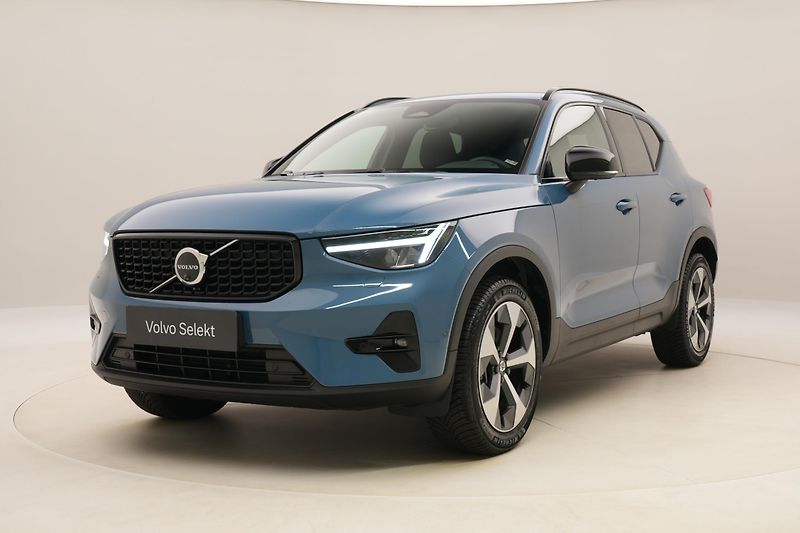 Volvo XC40 B4 DARK PLUS AUT  - fotografie inzerátu