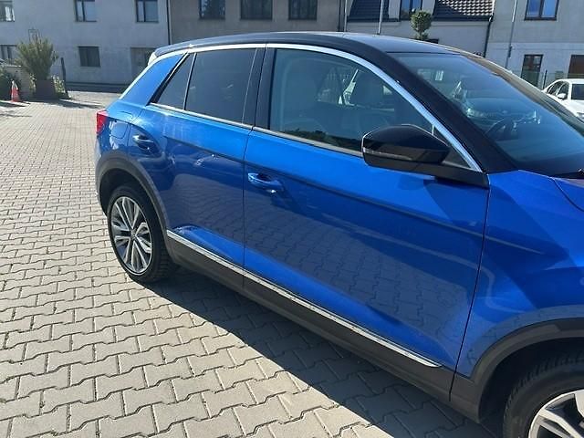 Volkswagen T-Roc 1,6TDi Bohatá výbava rezervace - fotka 9 z 59