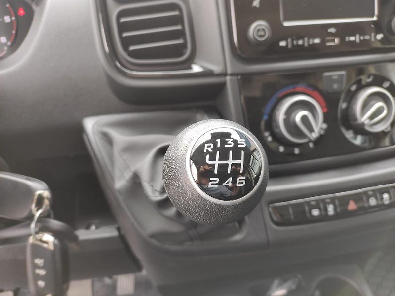 Peugeot Boxer (2026) 2.2HDI 120kMAN6 KAMERA REZERVA - fotka 22 z 29