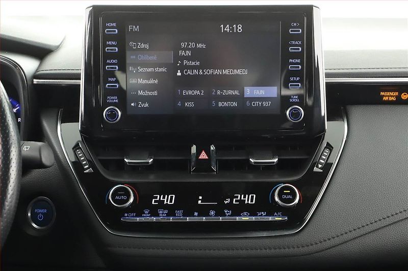 Toyota Corolla (2021) GR Sport 2.0 Hybrid - fotka 9 z 19
