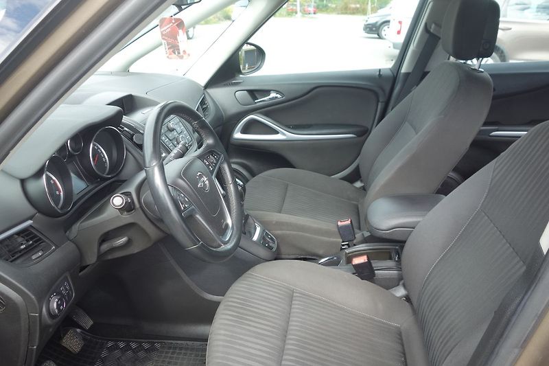Opel Zafira 2,0DCi 96kW ČR ! 7 MÍST ! - fotka 19 z 38