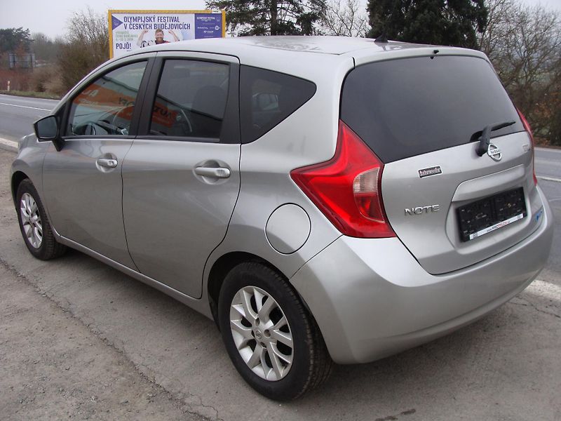 Nissan Note 1.5 DCi, 66 kW, klimatizace - fotka 3 z 23