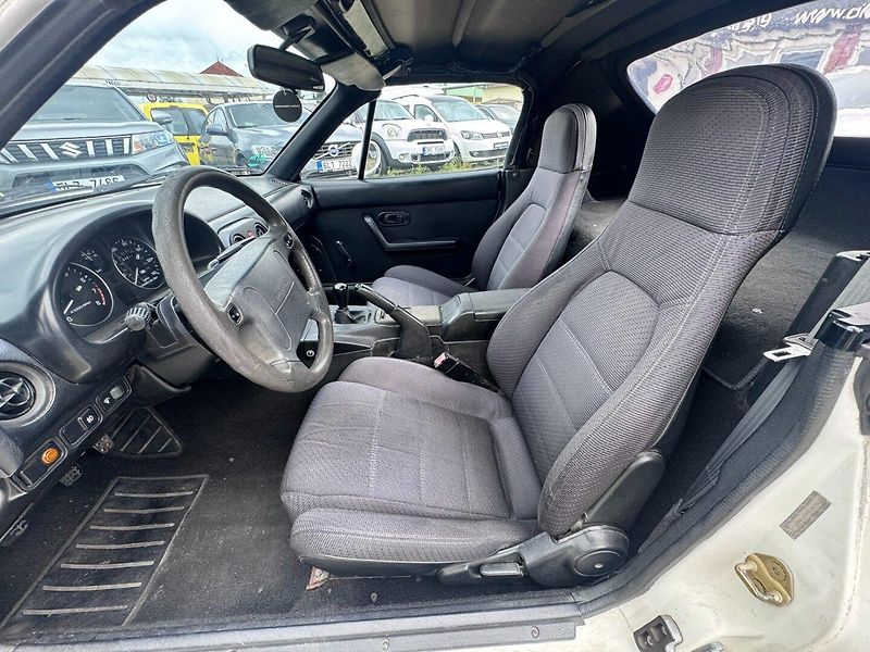 Mazda MX-5 (1990) NA 1,6i 85 KW MRKAČKA STK - fotka 30 z 47