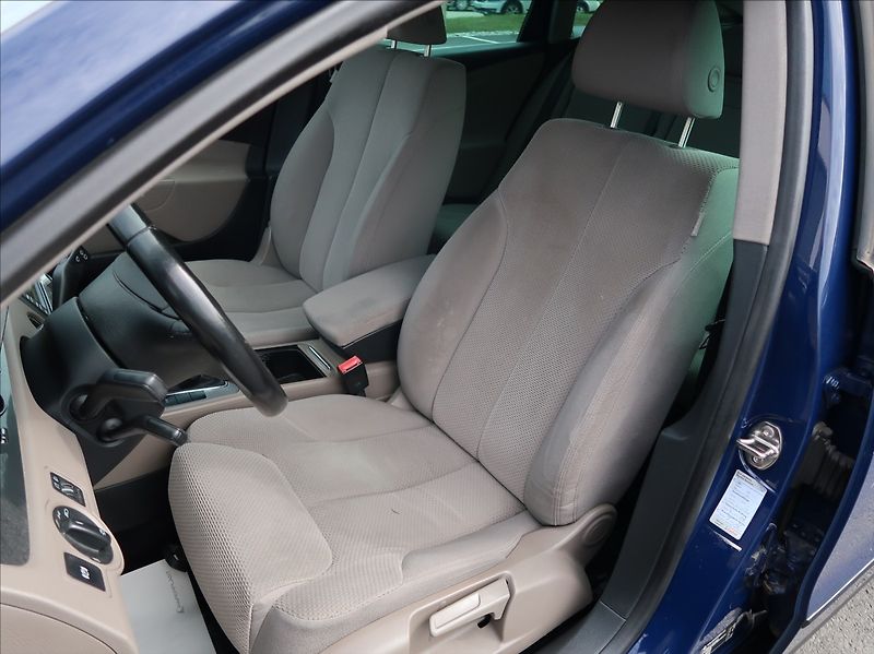 Volkswagen Passat 2,0 TDi,103kW,Tempomat,tažné - fotka 10 z 22