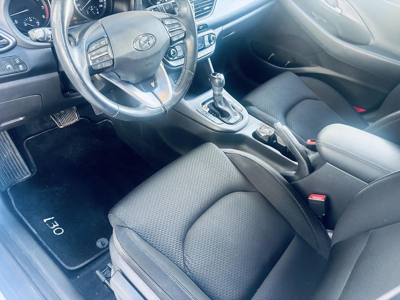 Hyundai i30 (2019) 1.4T-GDi, 103kW, REZERVACE - fotka 12 z 13