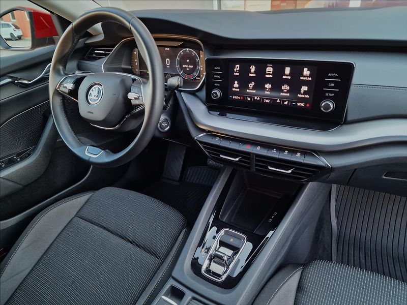 Škoda Octavia 2.0 TDI DSG,původ ČR,1.Maj - fotka 40 z 50