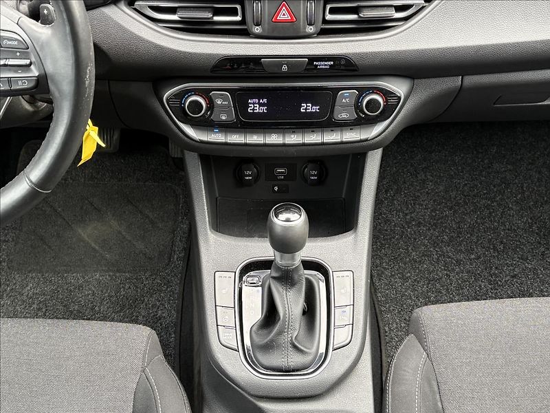 Hyundai i30 1,5 T-GDi MHEV  Smart - fotka 13 z 17