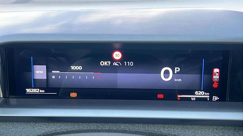 Opel Grandland Edition Hybrid 1.2 TURBO (107k - fotka 21 z 42