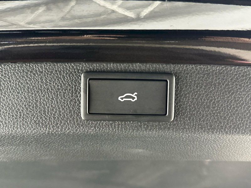 Škoda Karoq (2025) DSG 2.0TDI 110kW 4x4 SportLine - fotka 30 z 33