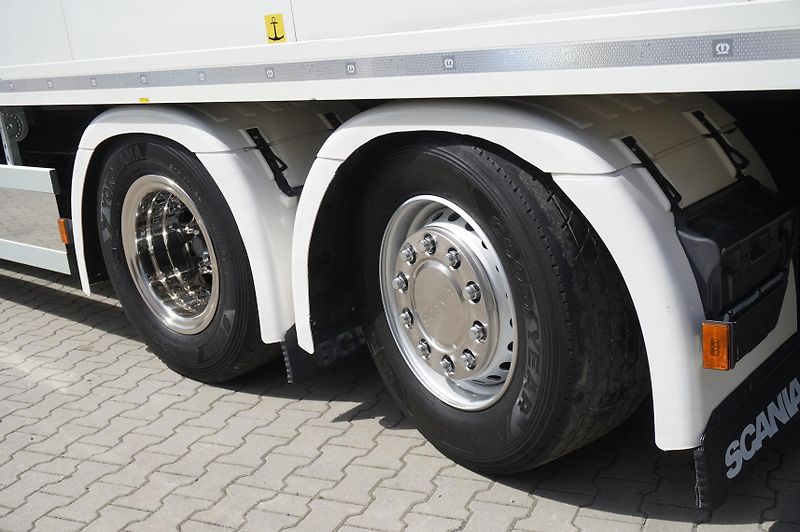 Scania (2021) R500 6x2 / KRONE 19 EPAL - fotka 12 z 24