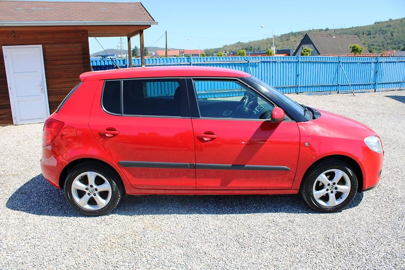 Škoda Fabia (2008) 1,2i SPORT KLIMA EL.OKNA - fotka 8 z 16