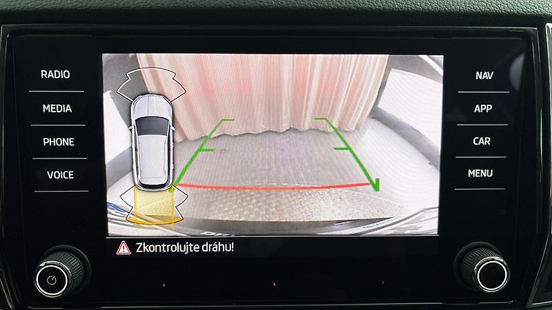 Škoda Karoq 2.0 TDI DSG Style - fotka 12 z 28