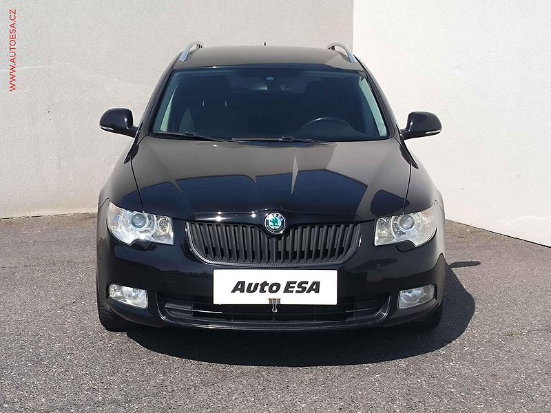 Škoda Superb (2010) 1.6 TDi, Xenon, AC - fotka 2 z 18