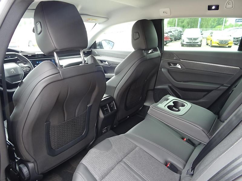 Peugeot 508 (2023) SW ALLURE PACK 1.5 130k EAT8 - fotka 17 z 50