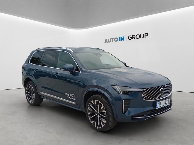 Volvo XC90 (2025) B5 ULTRA BRIGHT - fotka 8 z 20