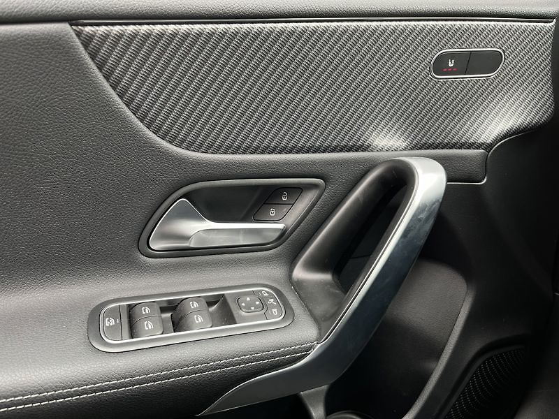 Mercedes-Benz Třídy A A-Třída 200 Progressive Advanc - fotka 13 z 21