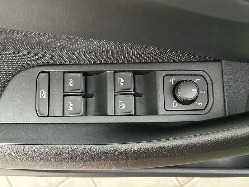 Škoda Kamiq 1.5 TSI Style - fotka 16 z 26