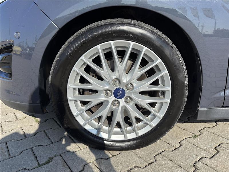 Ford C-MAX 2,0 TDCi 103kW Titanium - fotka 9 z 39