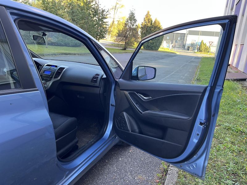 Hyundai ix20 1,4i  /LPG/1.maj./ČR /servis - fotka 20 z 33