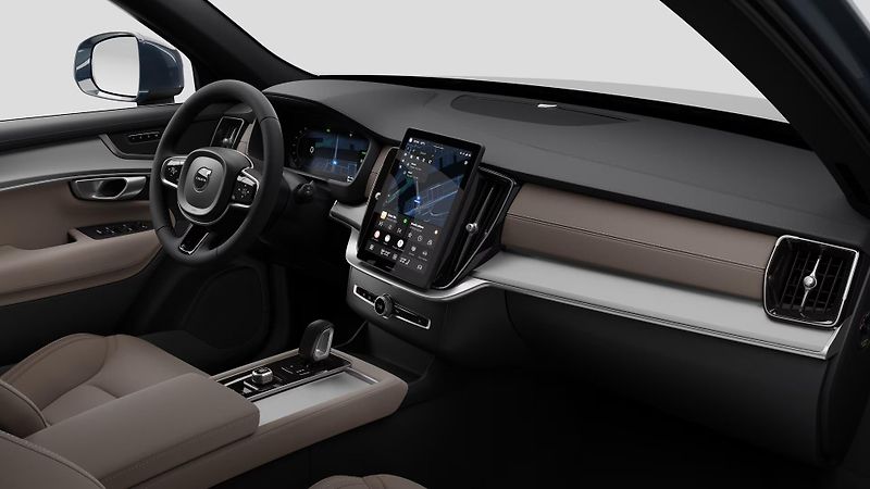 Volvo XC90 (2026) T8 AWD Plug-in CORE 7m - fotka 3 z 12