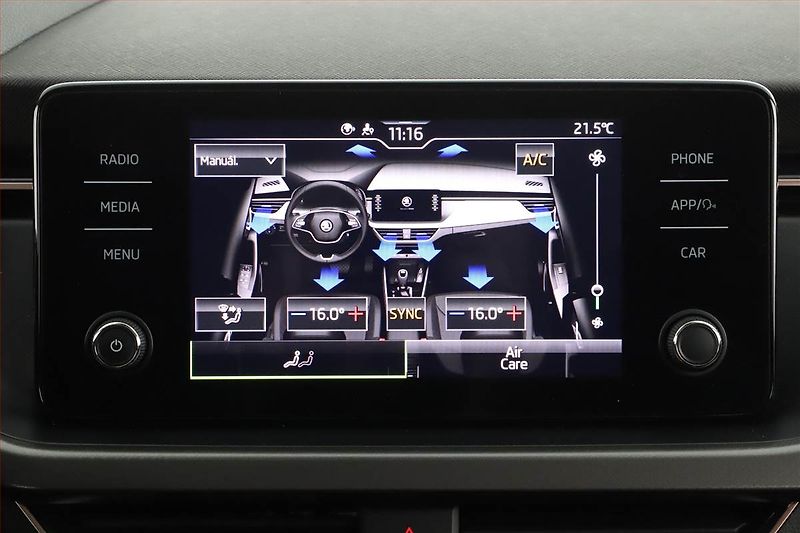 Škoda Scala (2023) Style 1.0 TSI, Automat, ČR - fotka 13 z 16