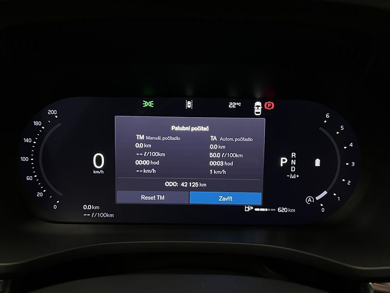 Volvo XC60 B4 AWD DARK PLUS AUT - fotka 25 z 39