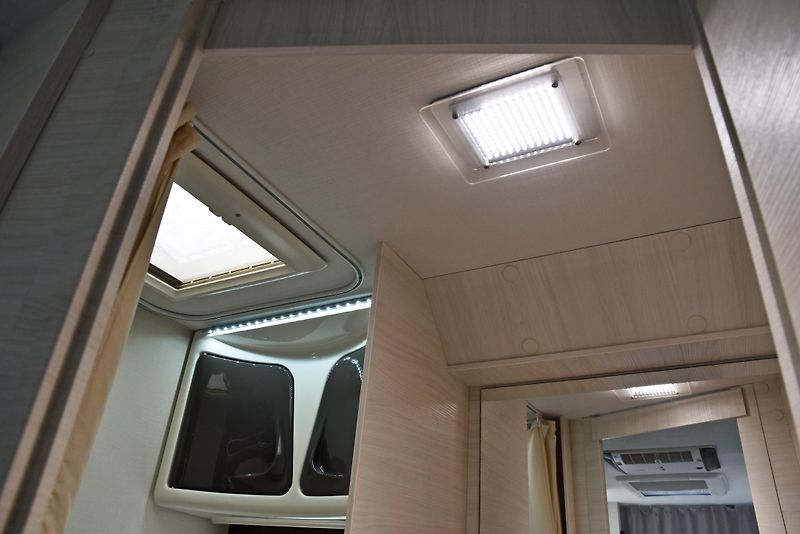 Sterckemann Starlett 496 PE COMFORT, KLIMA, 5MÍST - fotka 40 z 50
