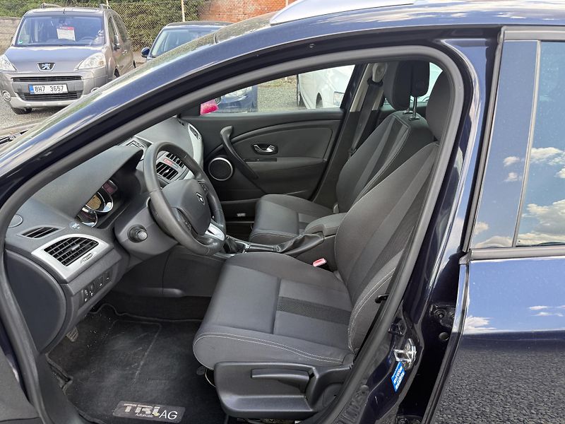 Renault Mégane 1.4 TCe  - fotka 8 z 13