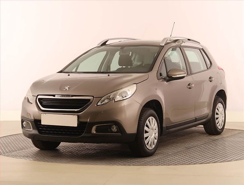Peugeot 2008 (2016) 1.2 PureTech, Tempomat - fotka 2 z 17
