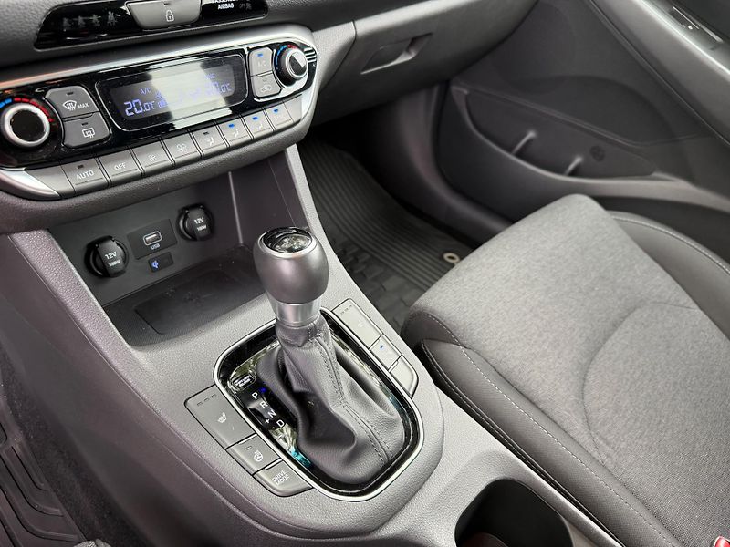Hyundai i30 (2023) 1.0 T-GDI / 88 kW, Automat - fotka 10 z 19