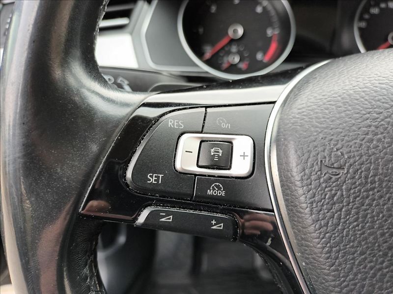 Volkswagen Passat 2,0 TDI,110KW,RADAR,LED, - fotka 27 z 47