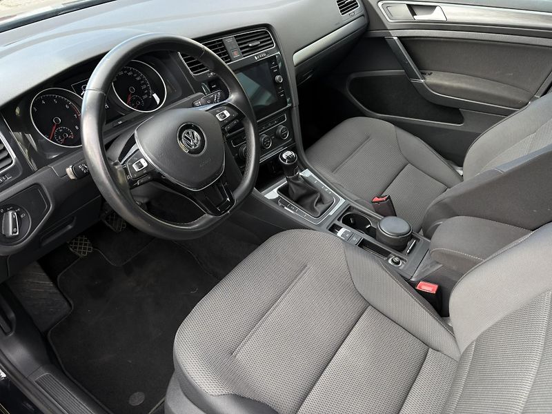 Volkswagen Golf 1.4 TSI 92kW Comfortline LED - fotka 10 z 19