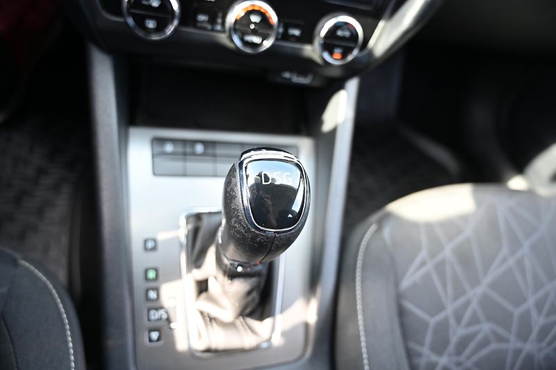 Škoda Octavia 1.6TDI 85KW DSG Clever 9/2018 - fotka 18 z 50