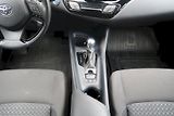 Toyota C-HR (2022) 1,8 Hybrid 90kW e-CVT Comfort - náhled 9