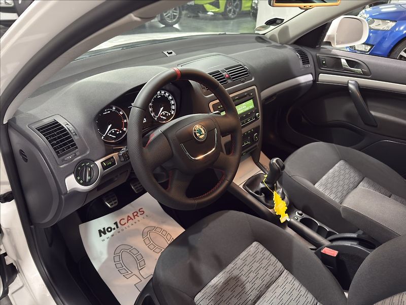 Škoda Octavia 1,4   TSI 90KW REZERVACE - fotka 7 z 29
