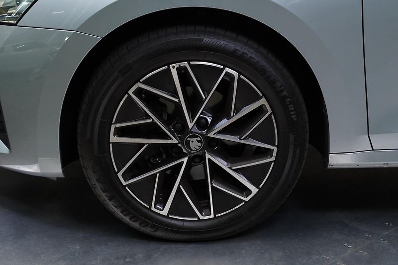Škoda Octavia - fotka 10 z 27