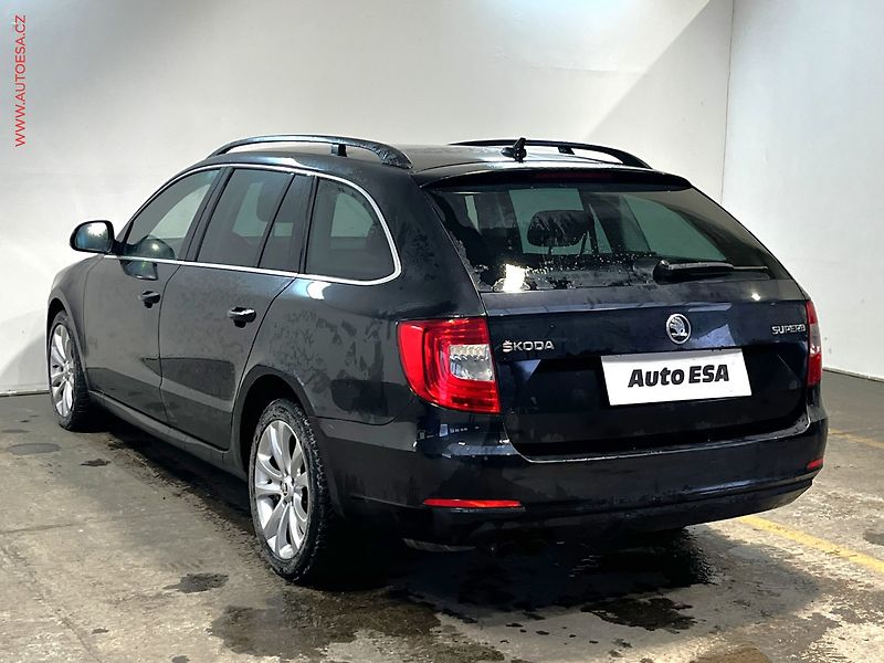 Škoda Superb (2014) 2.0 TDi, Exclusive, DSG - fotka 6 z 16