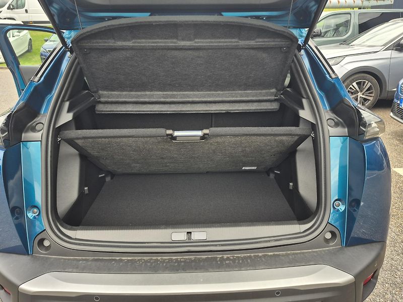 Peugeot 2008 (2026) ALLURE Turbo 100 MAN6 - fotka 12 z 21