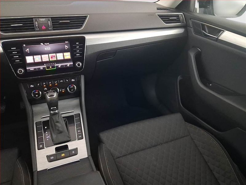 Škoda Superb (2021) 2.0 TDI, Automat, ČR,1.maj - fotka 8 z 31