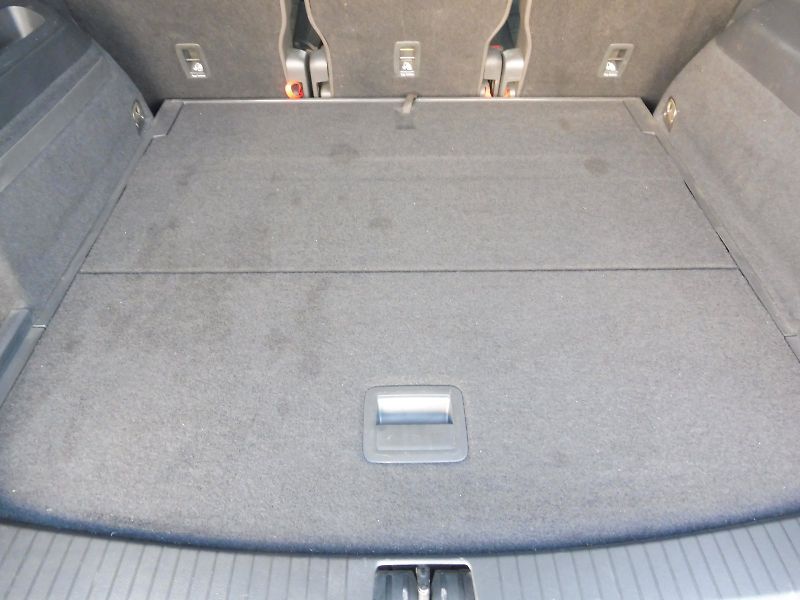Volkswagen Touran (2022) Highline 1,5 TSI 110kW DSG - fotka 21 z 27
