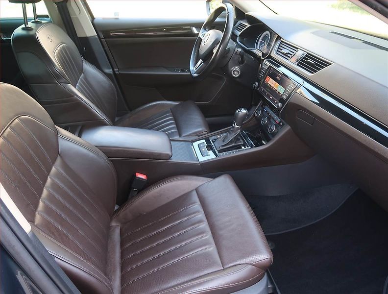 Škoda Superb (2016) Laurin&Klement 2.0 TDI, 4X4 - fotka 9 z 26