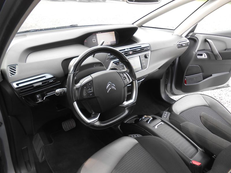 Citroën SpaceTourer 1.6HDi,NAVI, Tažné, Automat!! - fotka 21 z 45