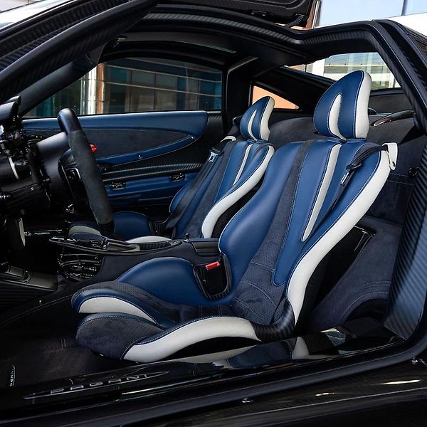 Pagani Huayra (2018) Limitovaná série BC s V12 - fotka 11 z 19