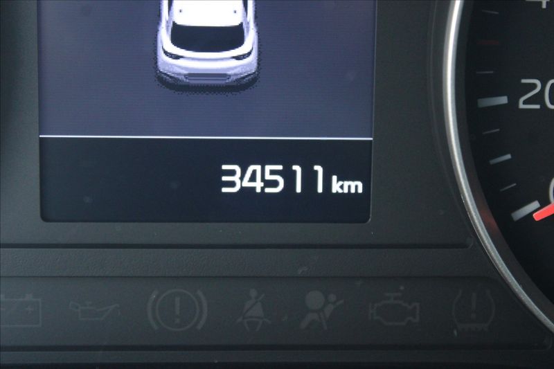 Kia Stonic 1,4 i  NOVÉ V ČR,PREMIUM,34TKM - fotka 9 z 33