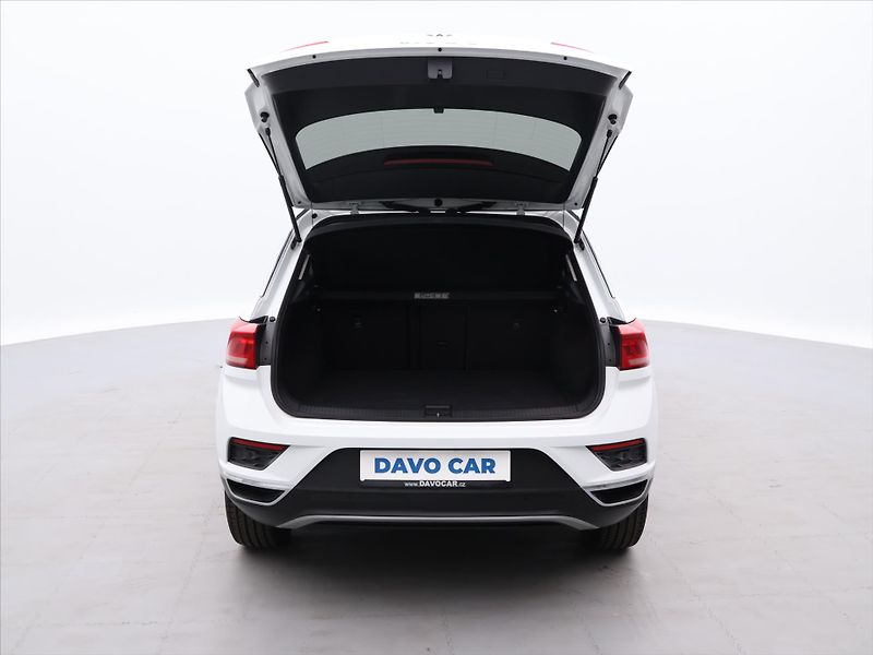 Volkswagen T-Roc 1,0 TSI Style Virtual 1.Maj. - fotka 9 z 30
