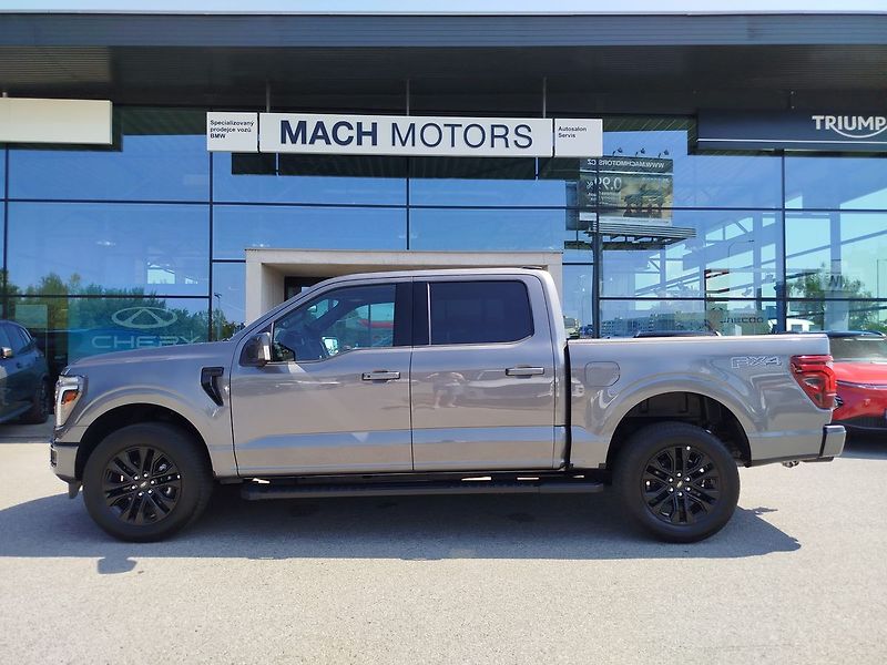 Ford F-150 (2025) Lariat 5,0 298 kW - fotka 2 z 22