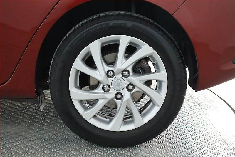 Toyota Auris (2018) 1.6 Valvematic, Serv.kniha - fotka 15 z 24