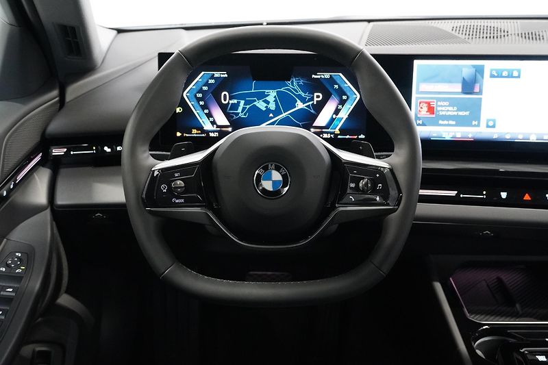 BMW Řada 5 520i,ČR,DPH,1.MAJ - fotka 23 z 31